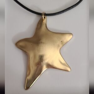 Chicos Matte Gold Star Necklace Leather Cord Huge Pendant Euc 15" - 20"